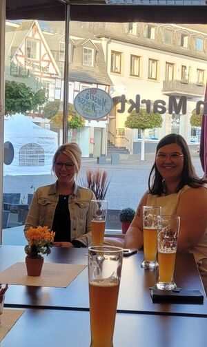 Lana Horstmann und M-C Schlüter im Gespräch