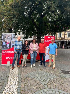 Suchten das Gespräch: Stephan und Ulrike Donie, Marie-Christin Ockenfels, Ulrich Bieber und Dieter Lehmann
